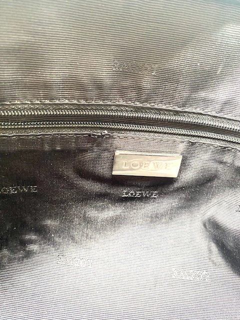 Amazona Loewe ante negro