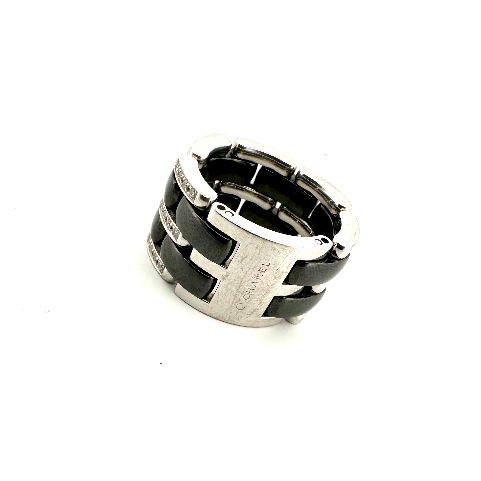Anillo Chanel Ultra