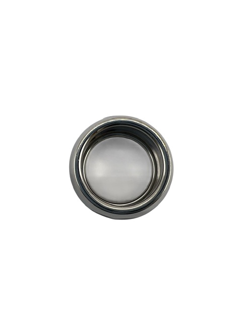 Anillo Chanel vintage ancho con logotipo