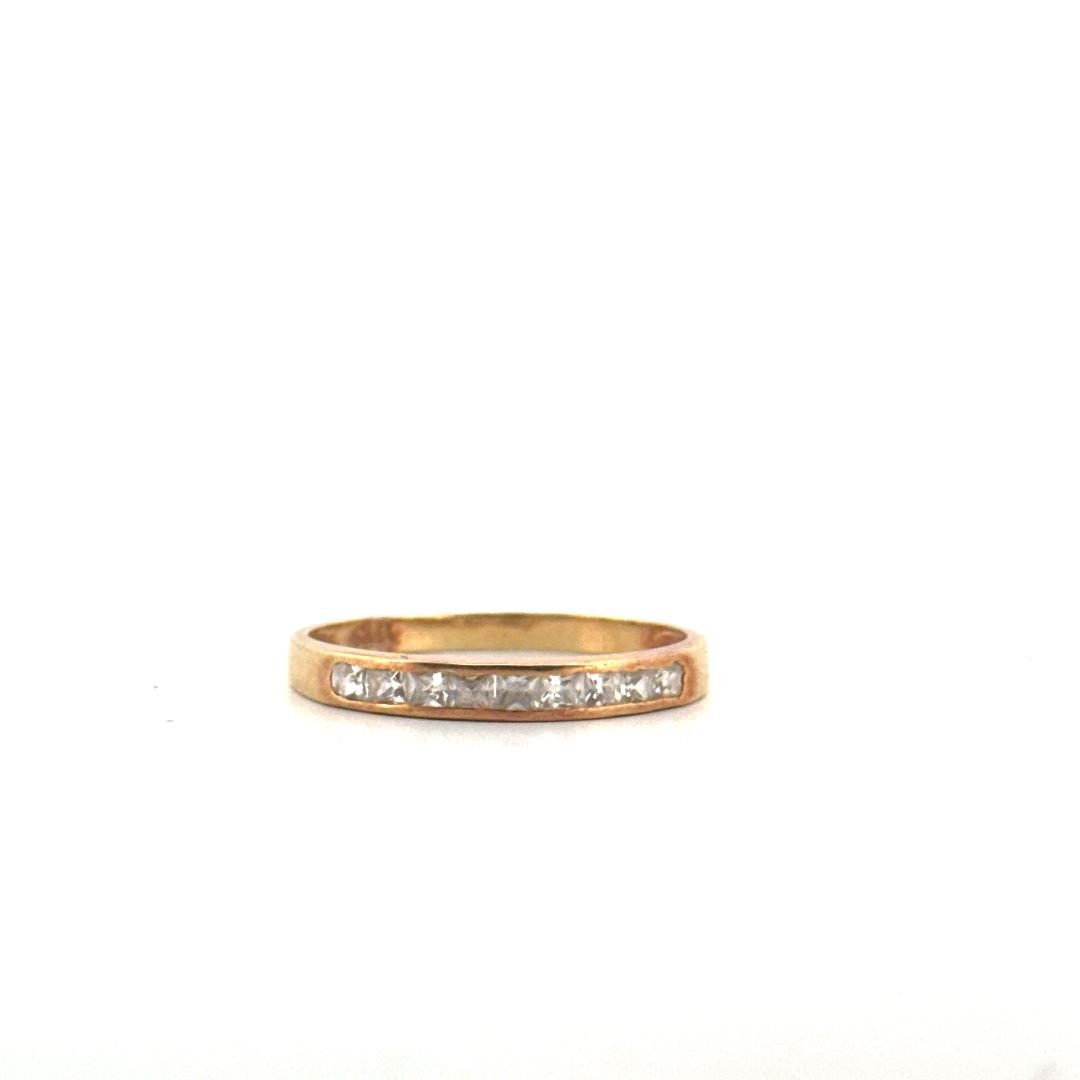 anillo de oro amarillo