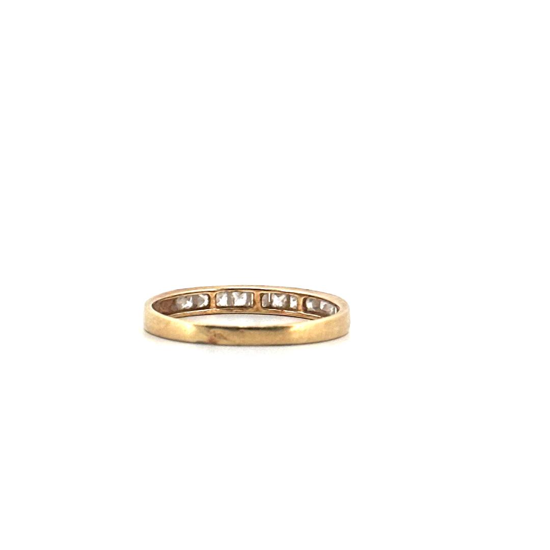 anillo de oro amarillo