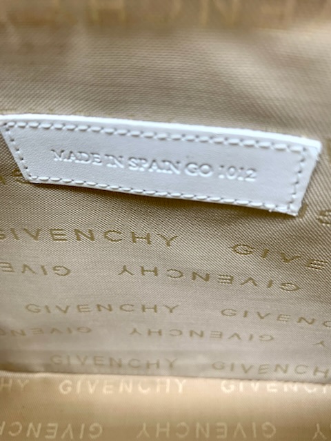 Baguette Givenchy