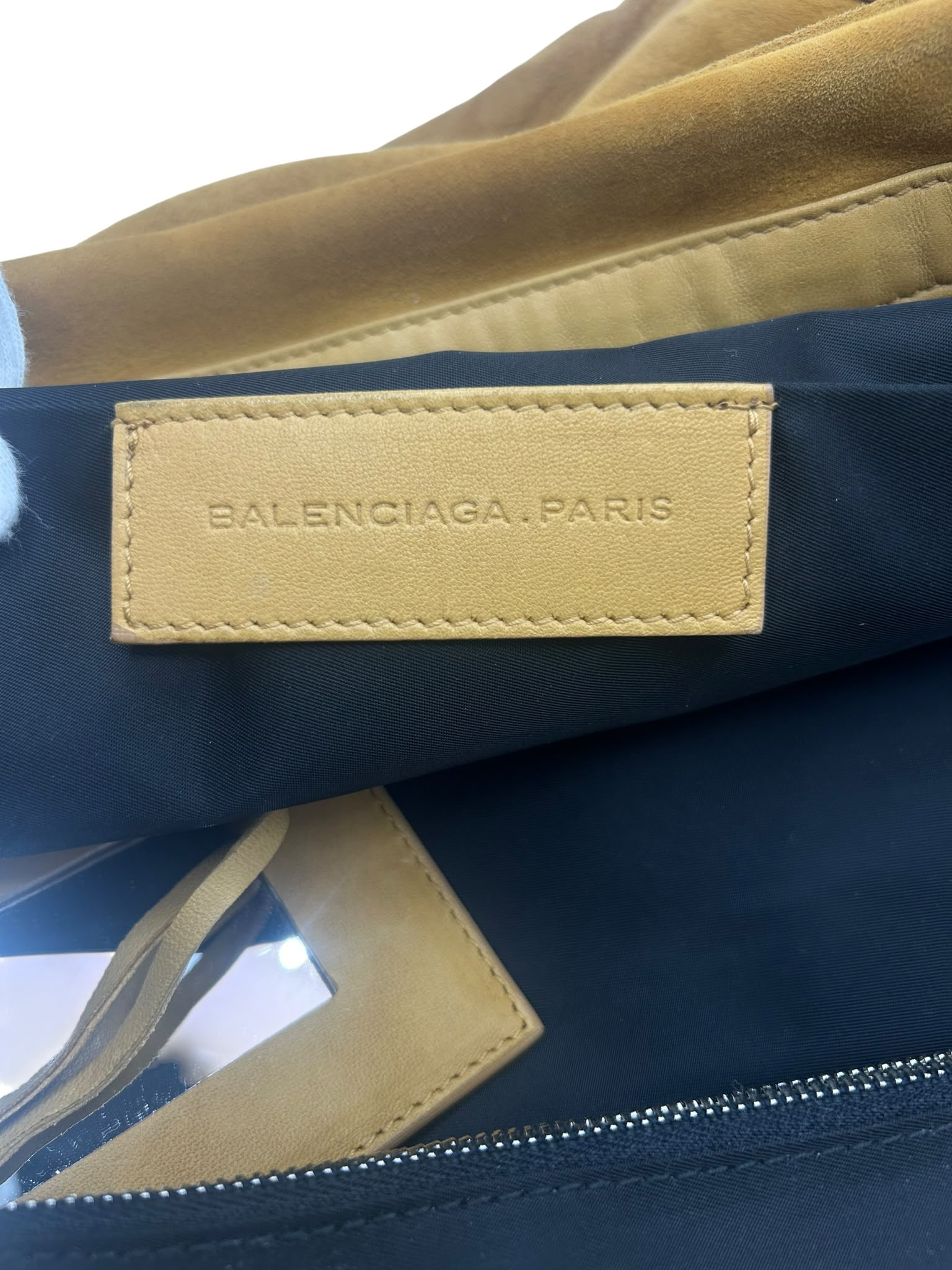 Balenciaga Strike Hold