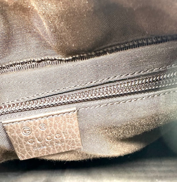 Bolsa de viaje Gucci GG supreme.
