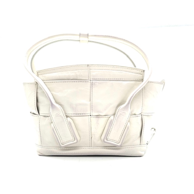 Bolso Bottega Veneta, Arco de cuero.