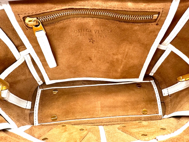 Bolso Bottega Veneta, Arco de cuero.
