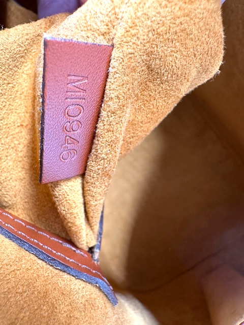 Bolso de mano, Louis Vuitton Alma de cuero Epi naranja.