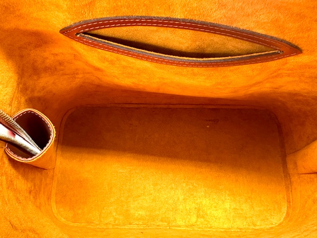Bolso de mano, Louis Vuitton Alma de cuero Epi naranja.