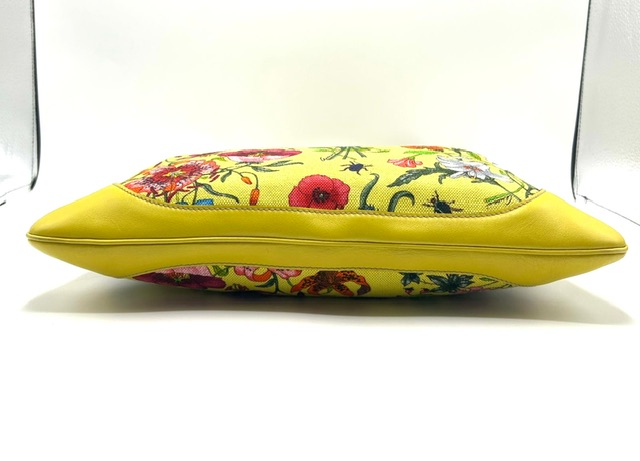 Bolso Gucci Jackie de la línea Flora amarilla