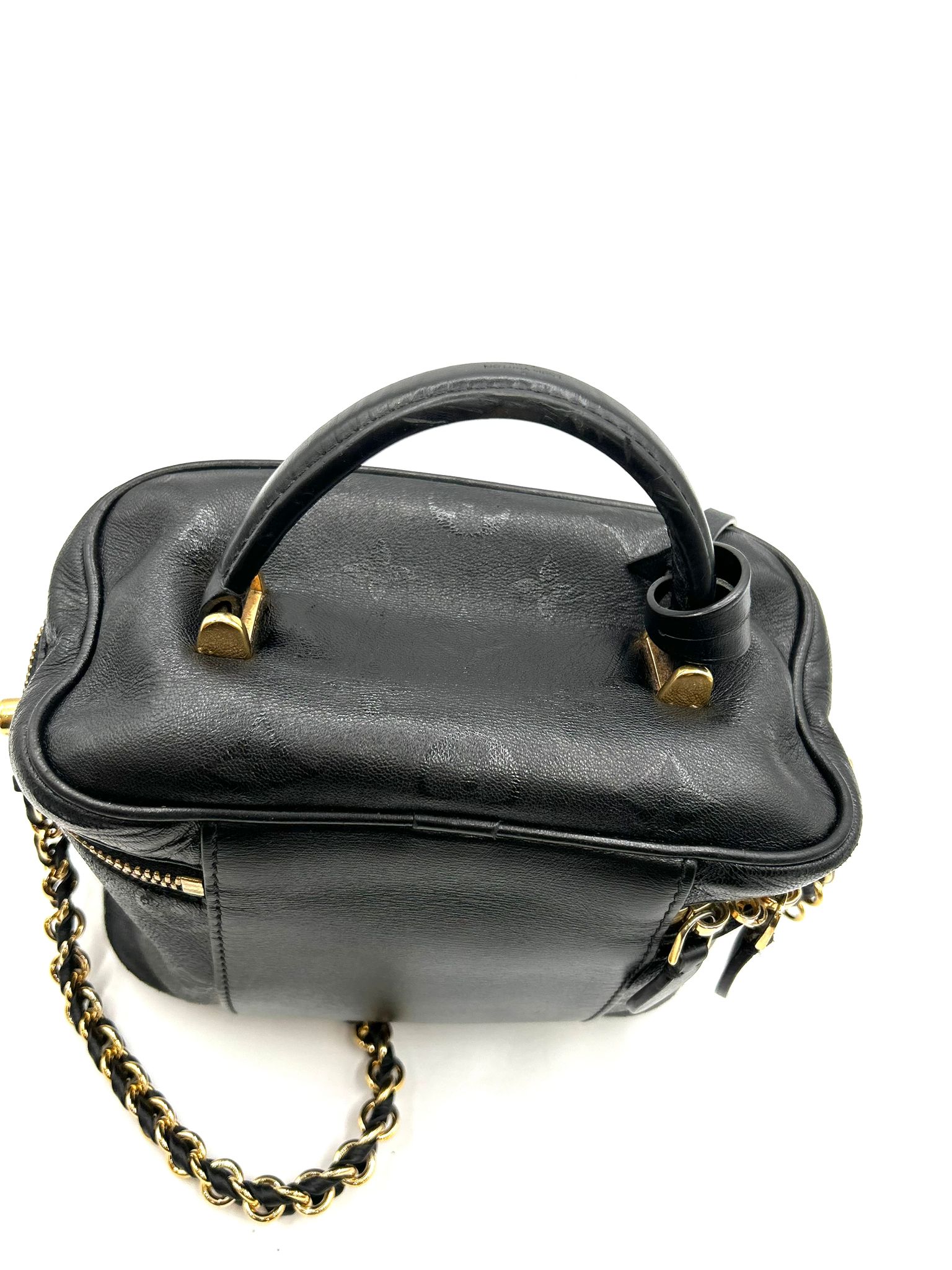 Bolso Louis Vuitton en piel negra