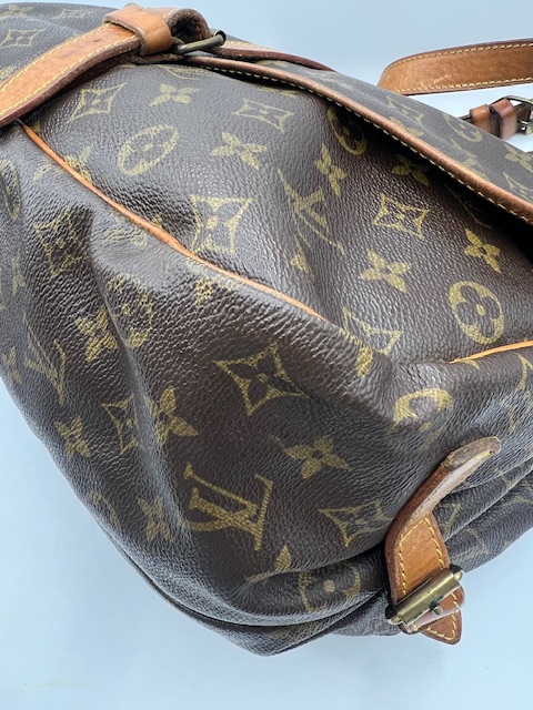 Bolso Louis Vuitton Saumur Monogram