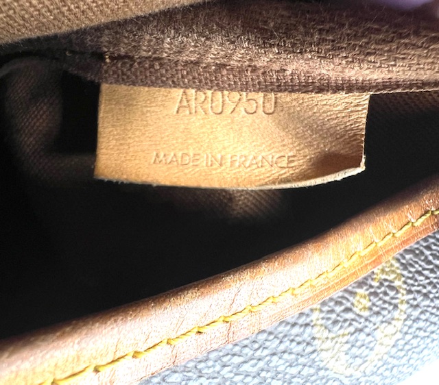 Bolso Louis Vuitton Saumur Monogram