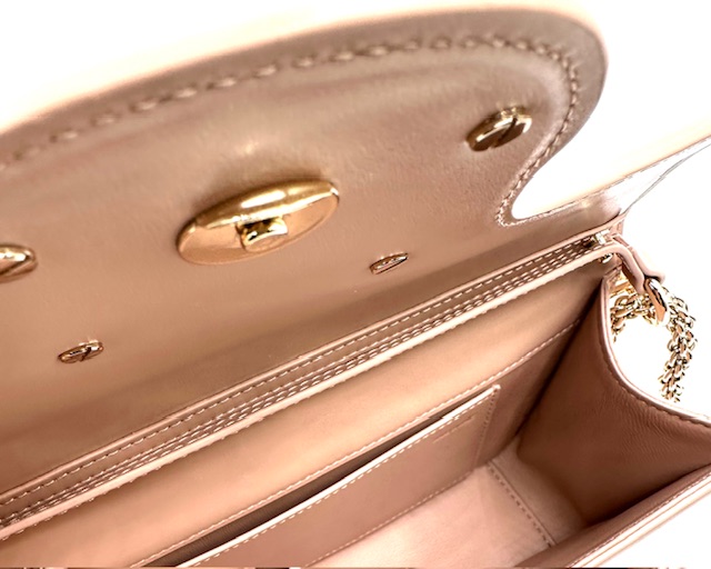 Bolso Valentino Garavani Lòco Rosa Pálido