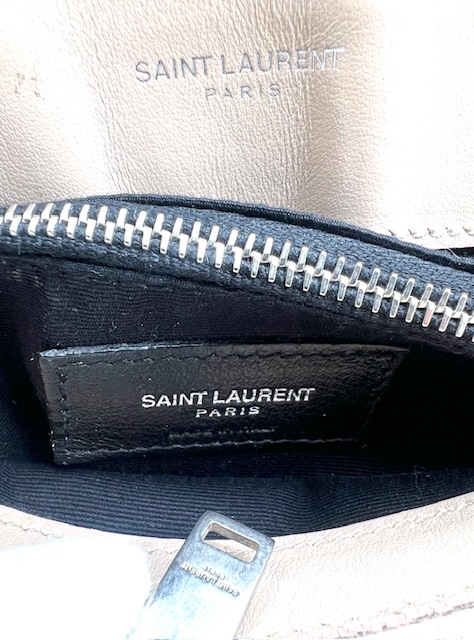 Bolso YSL Lou Lou color crema