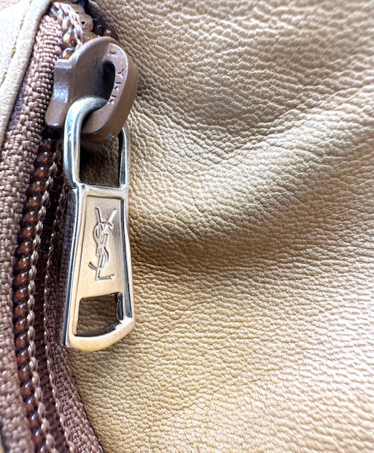 Bolso Yves saint laurent Mala mala cuero
