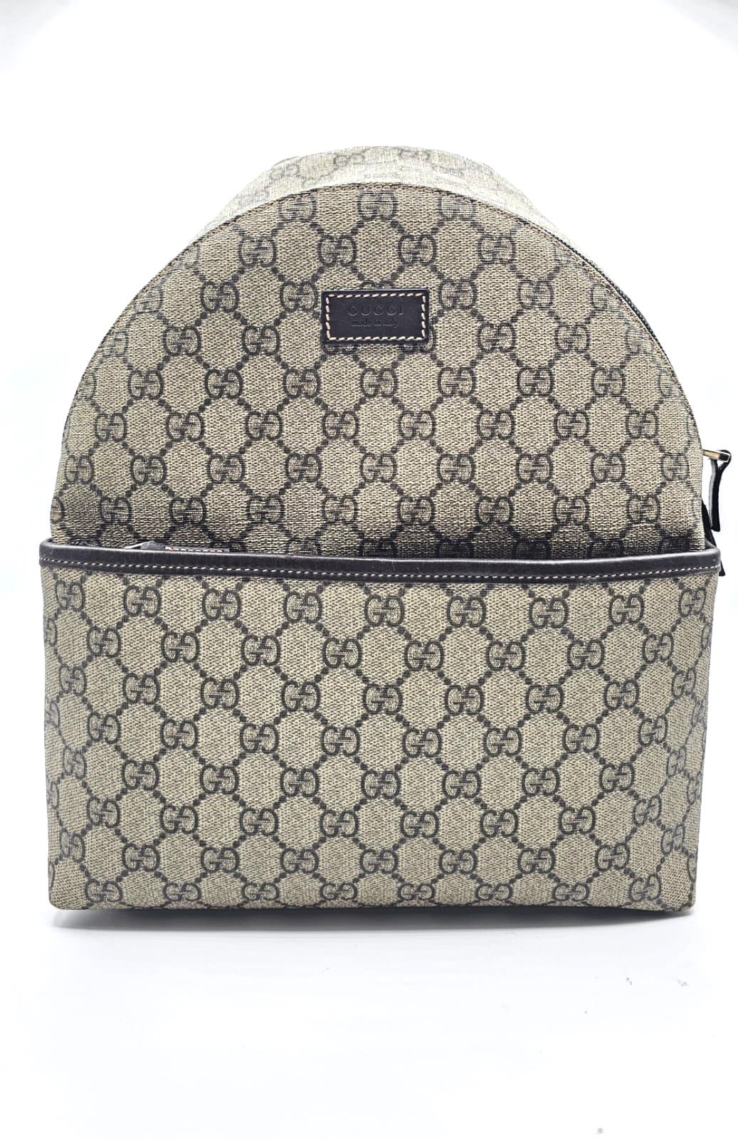 mochila Gucci GG Supreme