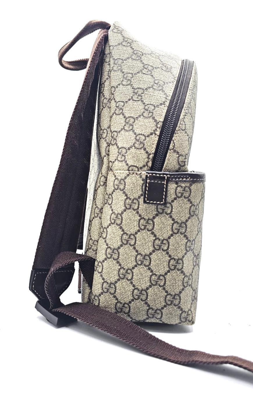 mochila Gucci GG Supreme