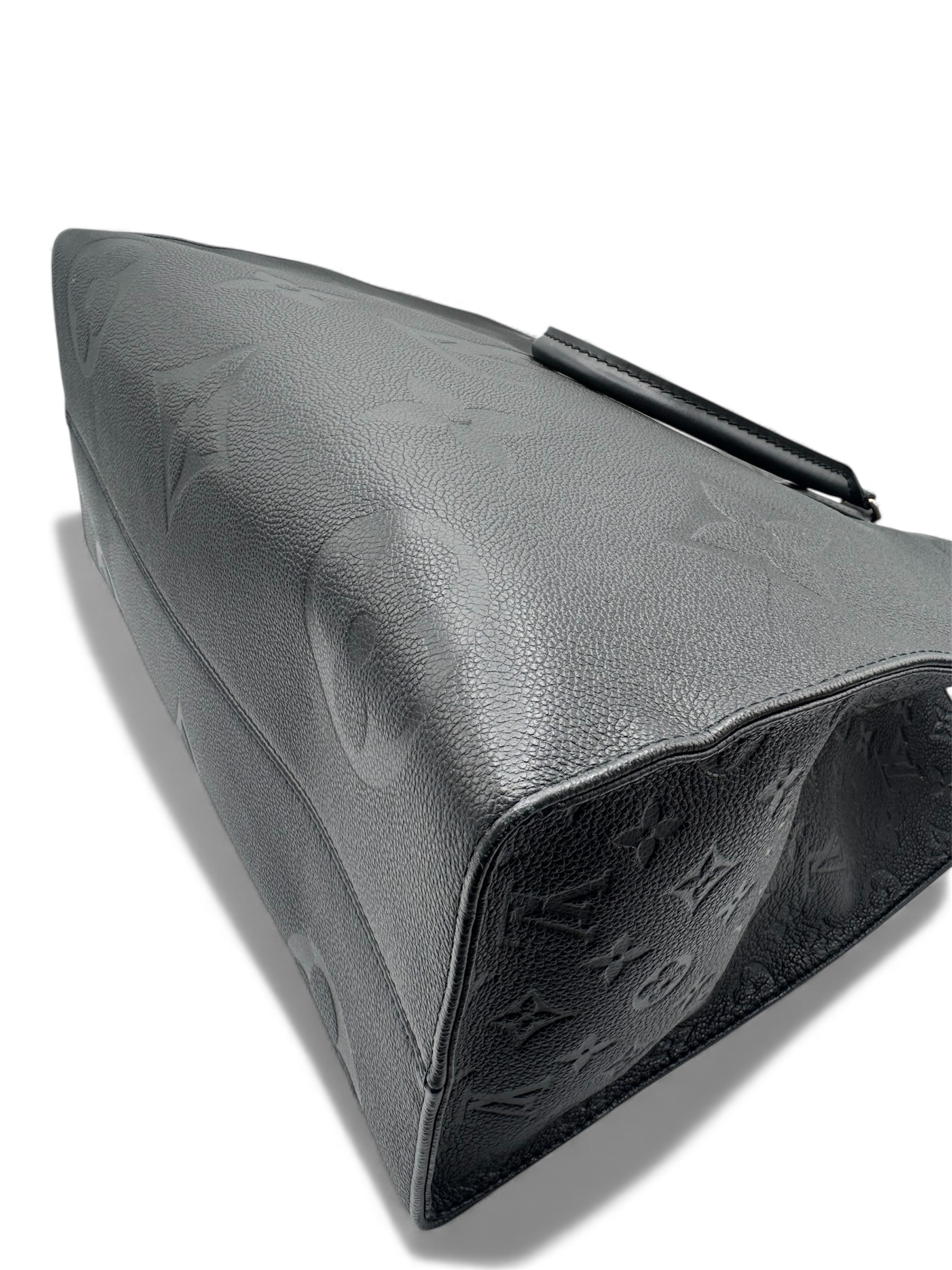 Louis Vuitton OnTheGo GM