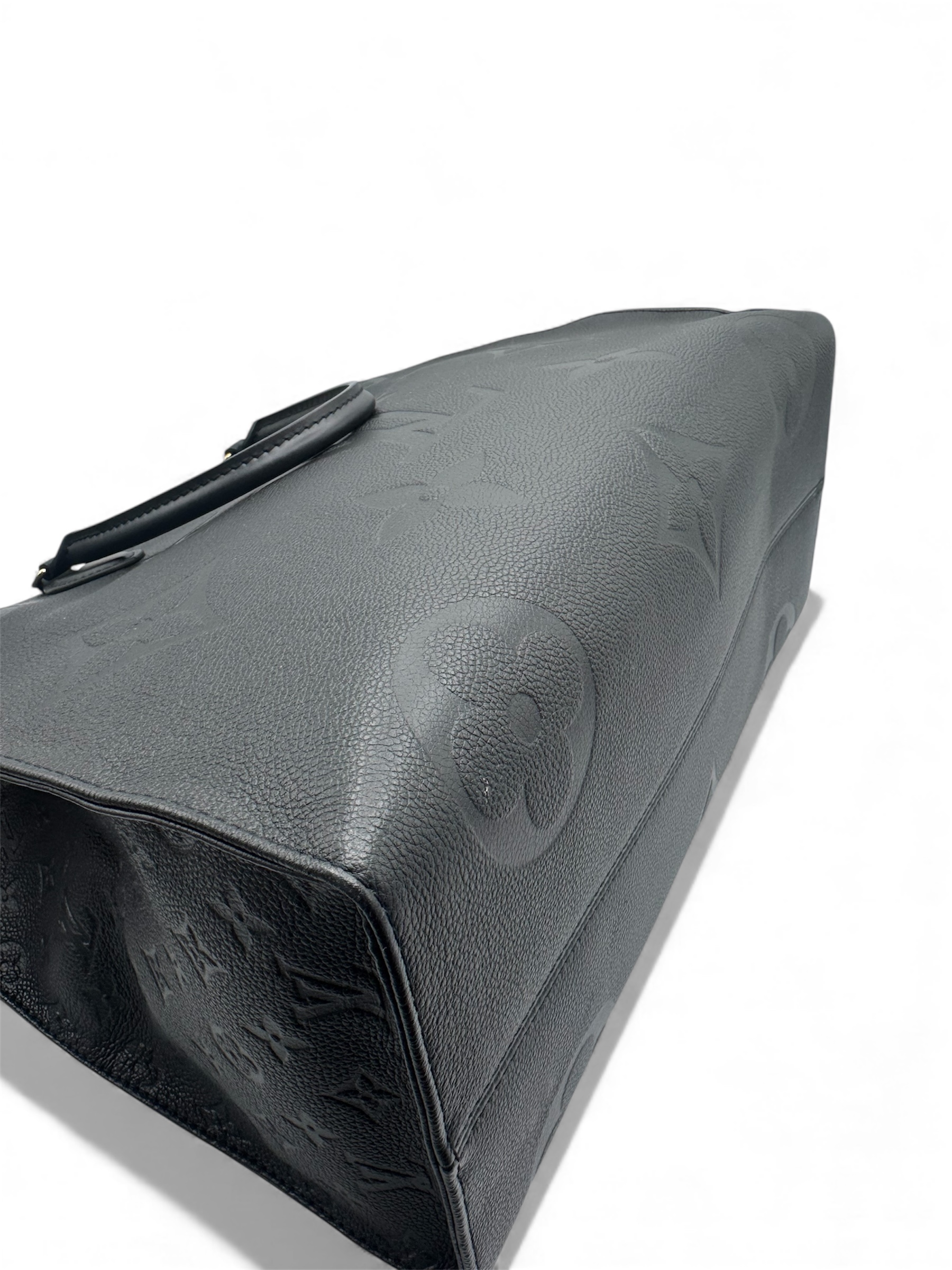 Louis Vuitton OnTheGo GM