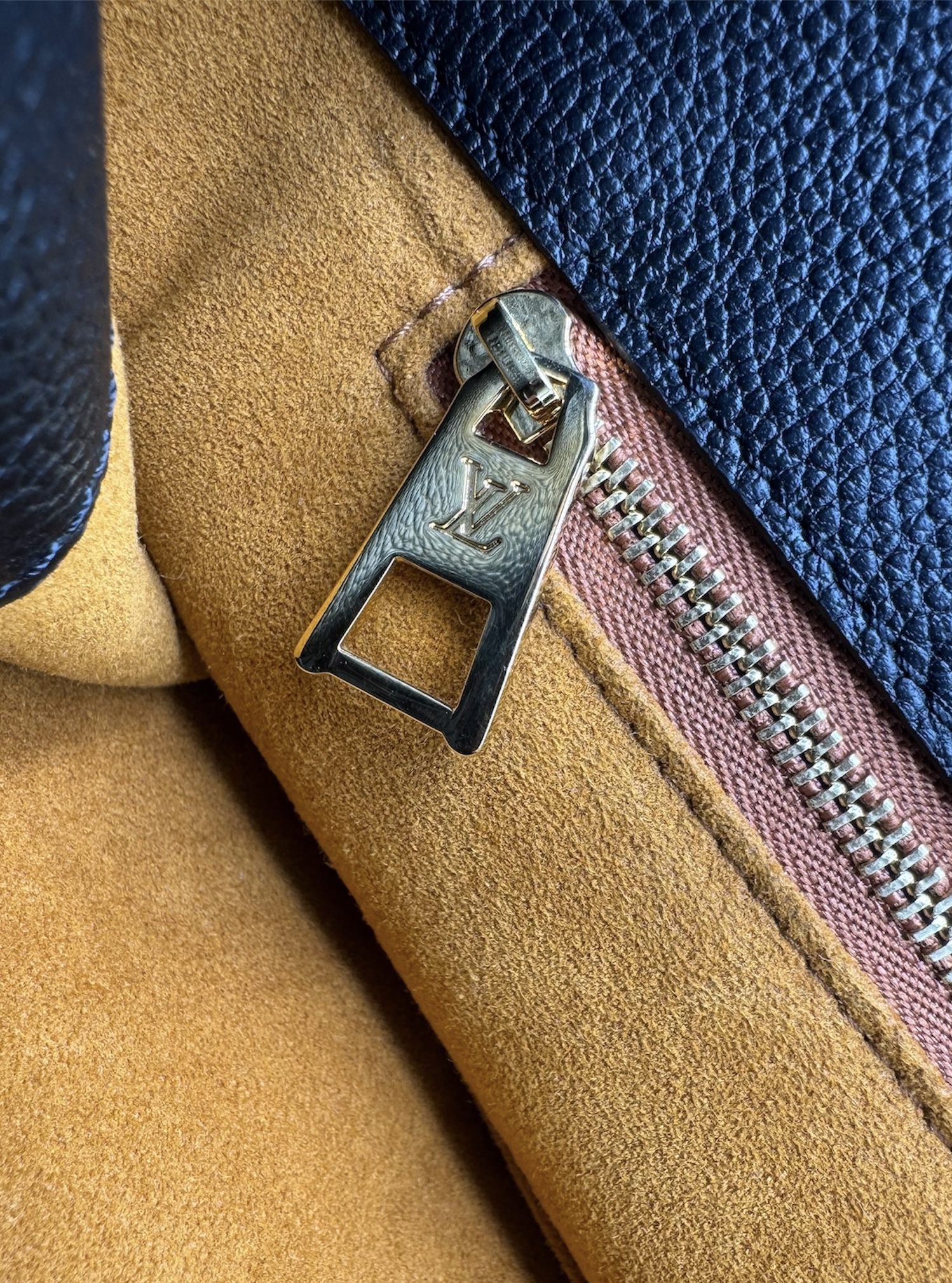 Louis Vuitton OnTheGo GM