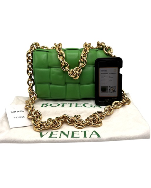 Bottega Veneta Cassette Chain Bag en cuero verde
