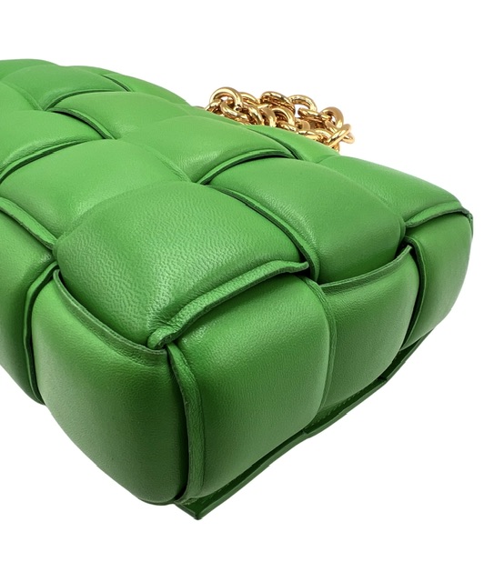 Bottega Veneta Cassette Chain Bag en cuero verde