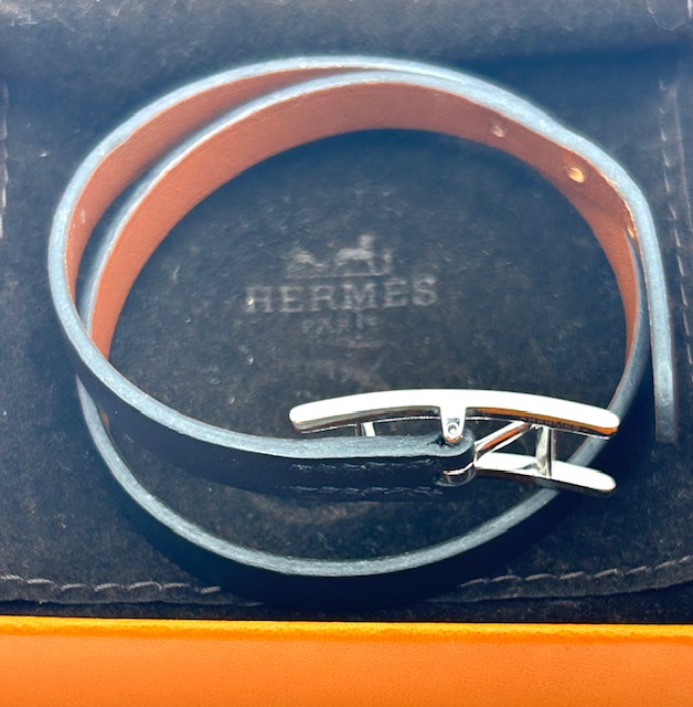 Brazalete Hermès de cuero negro