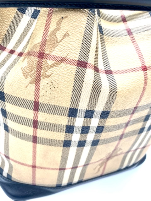Bucket Burberry