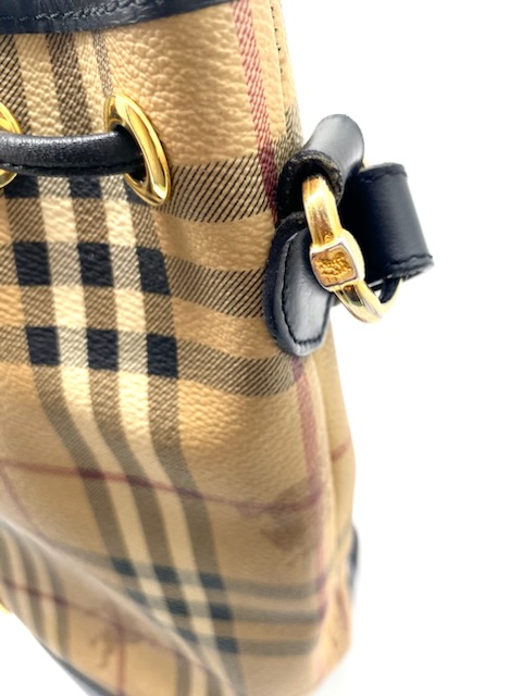 Bucket Burberry