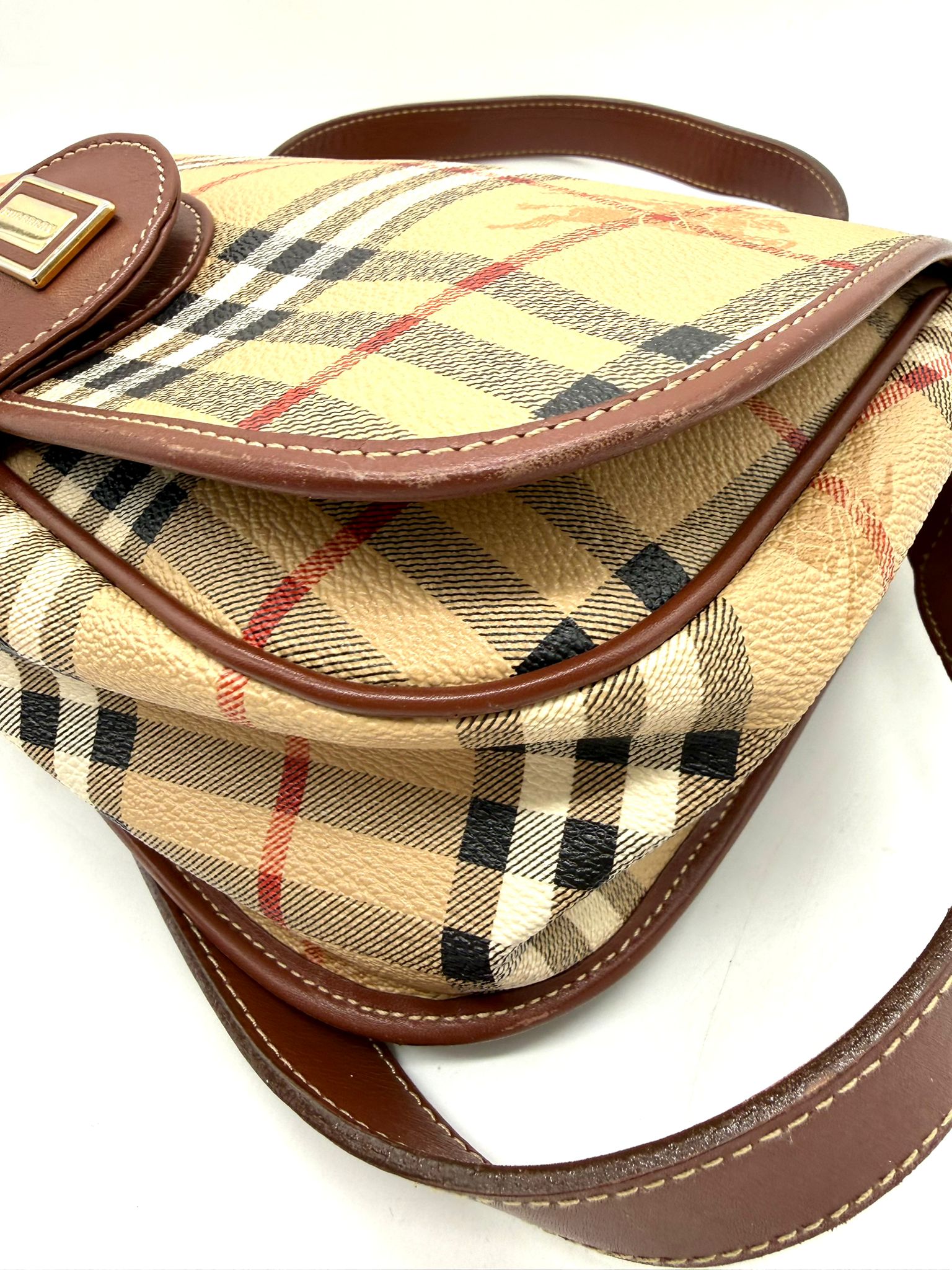 Burberry Round