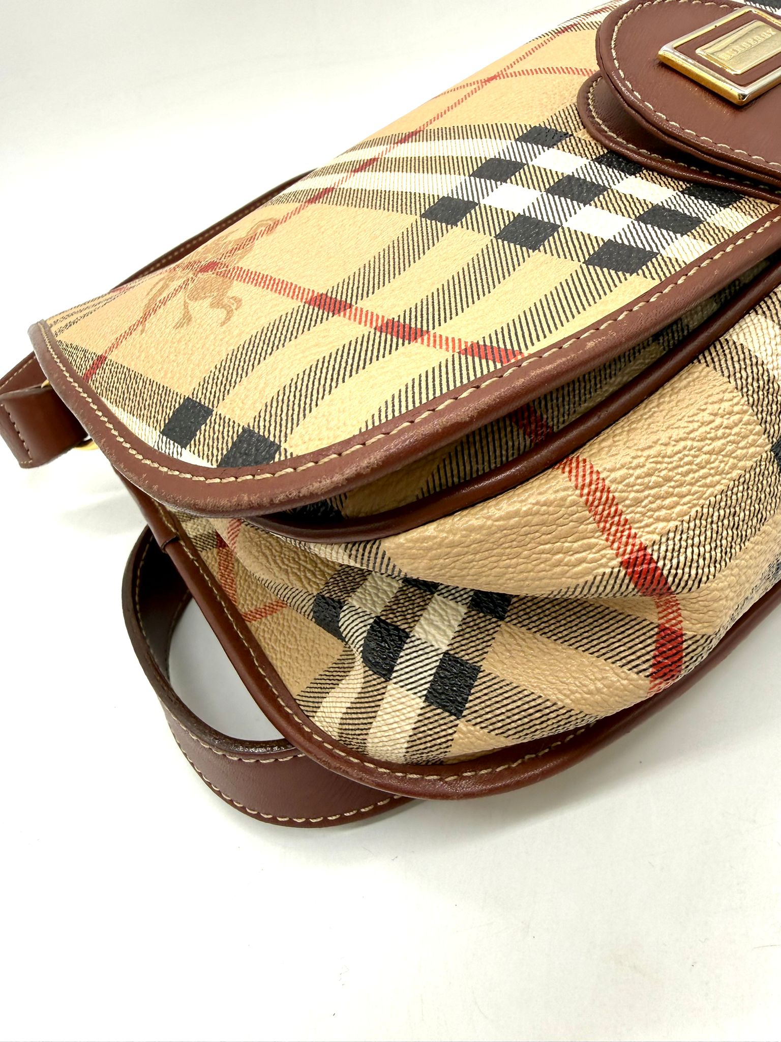 Burberry Round