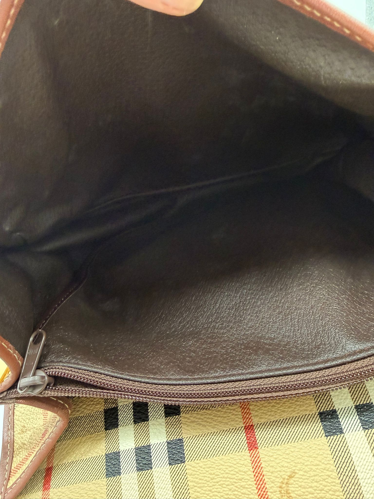 Burberry Round
