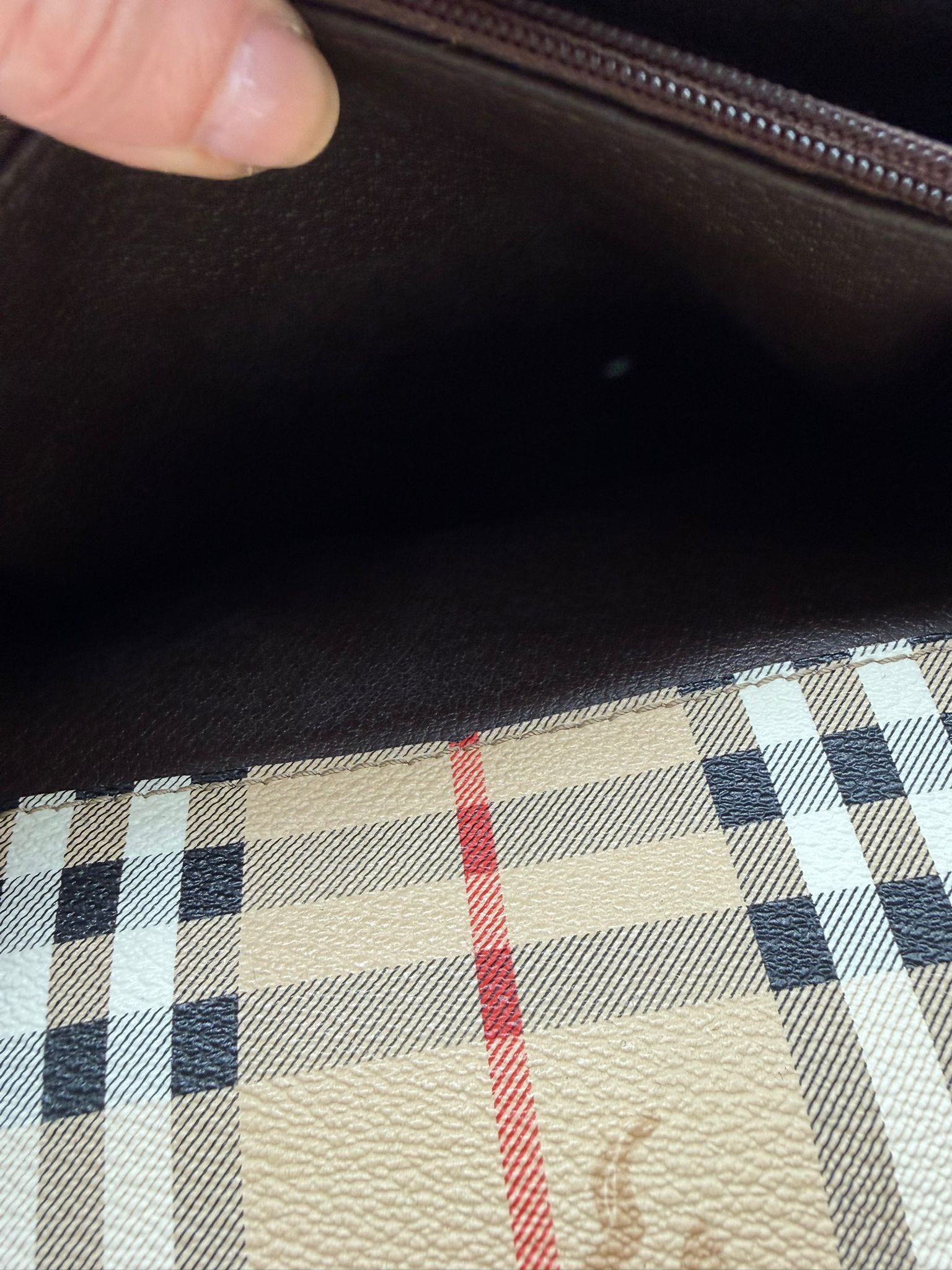 Burberry Round
