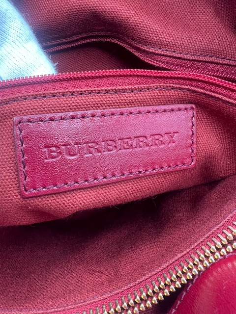 Burberry Tote Bag en lona con detalles en cuero rojo