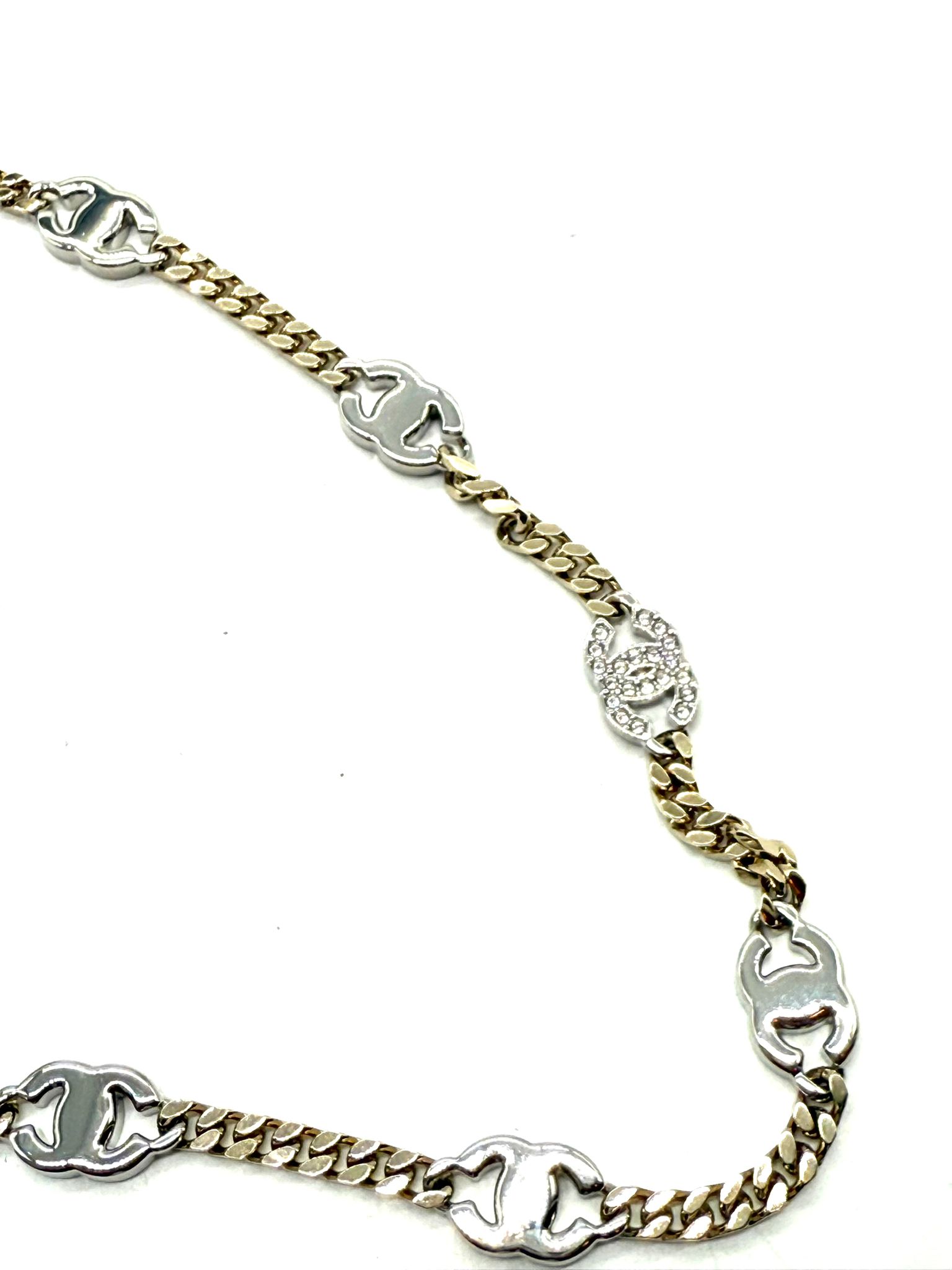 cadena Chanel