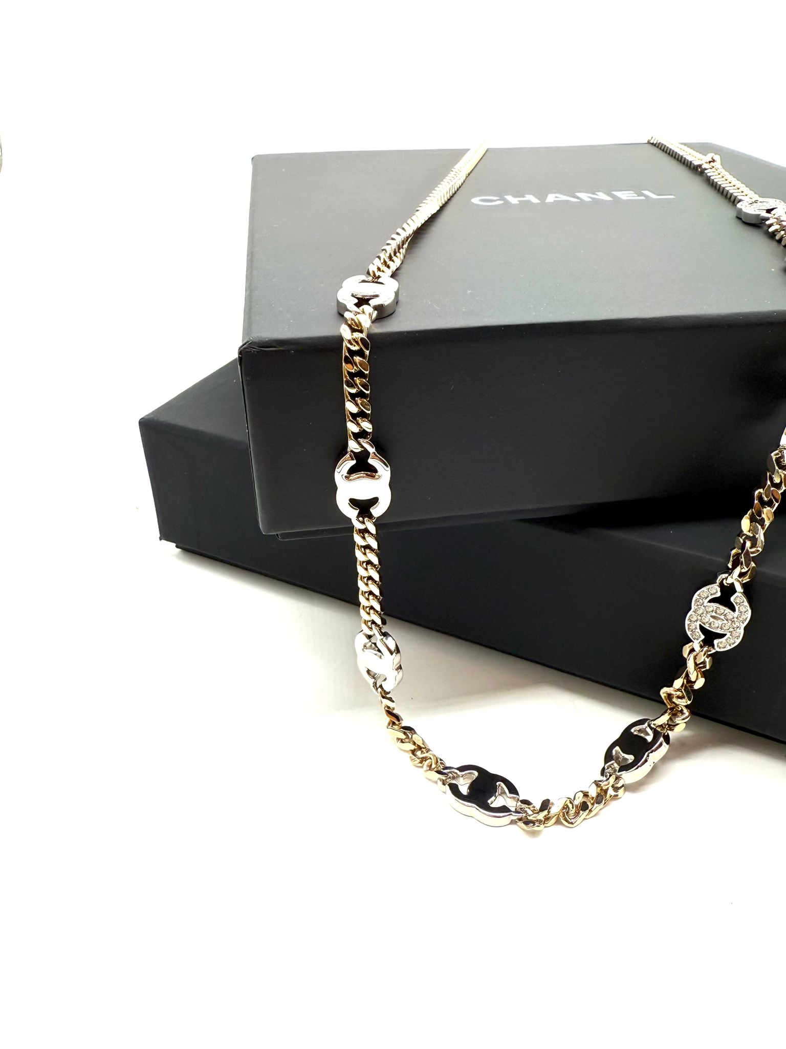 cadena Chanel