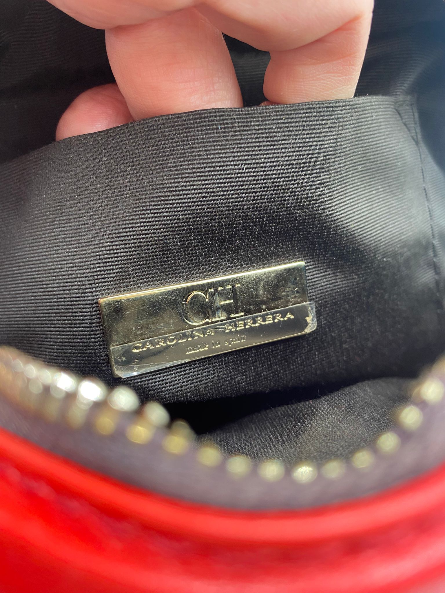 carolina herrera cuero rojo