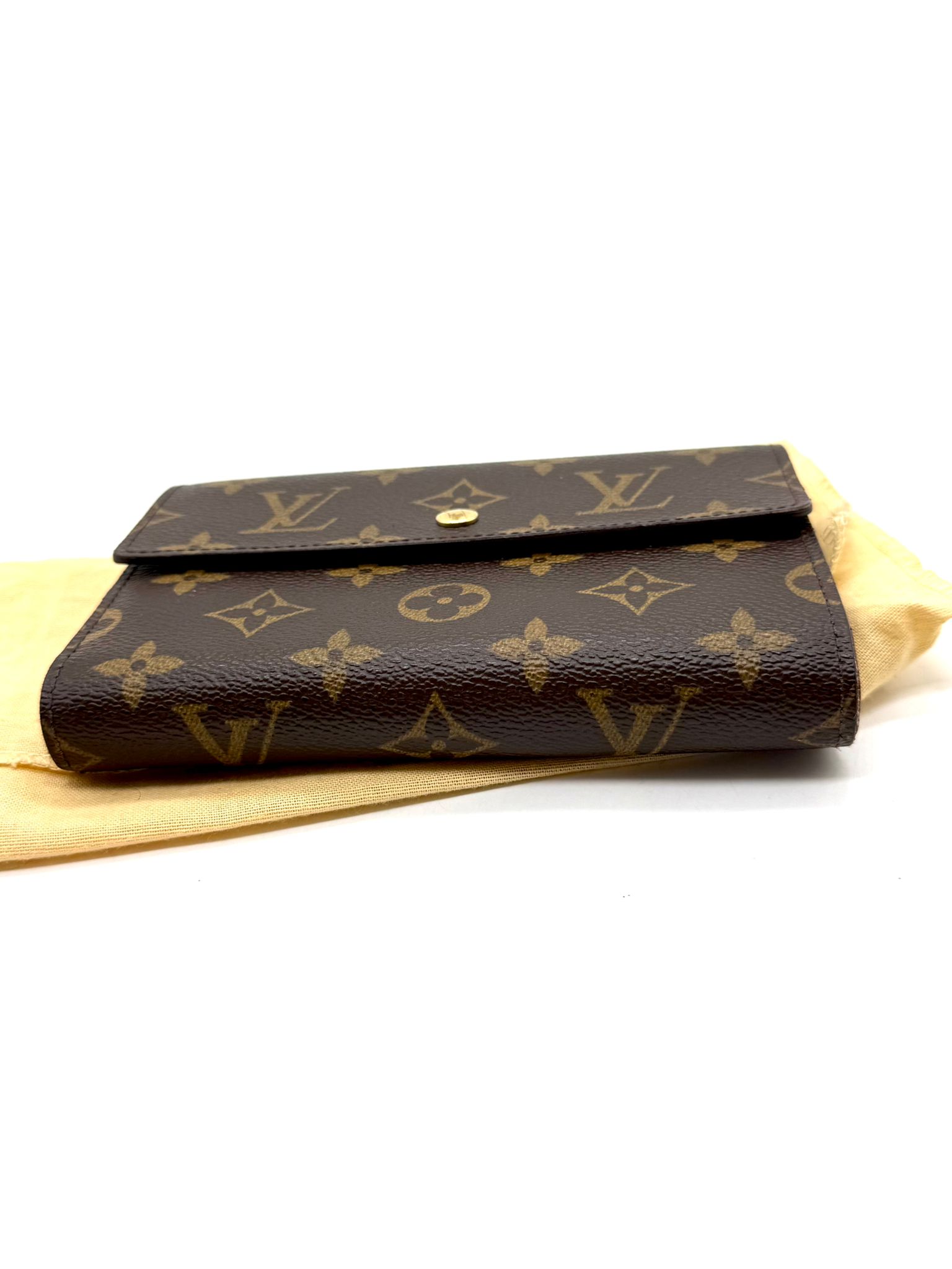 Cartera LV