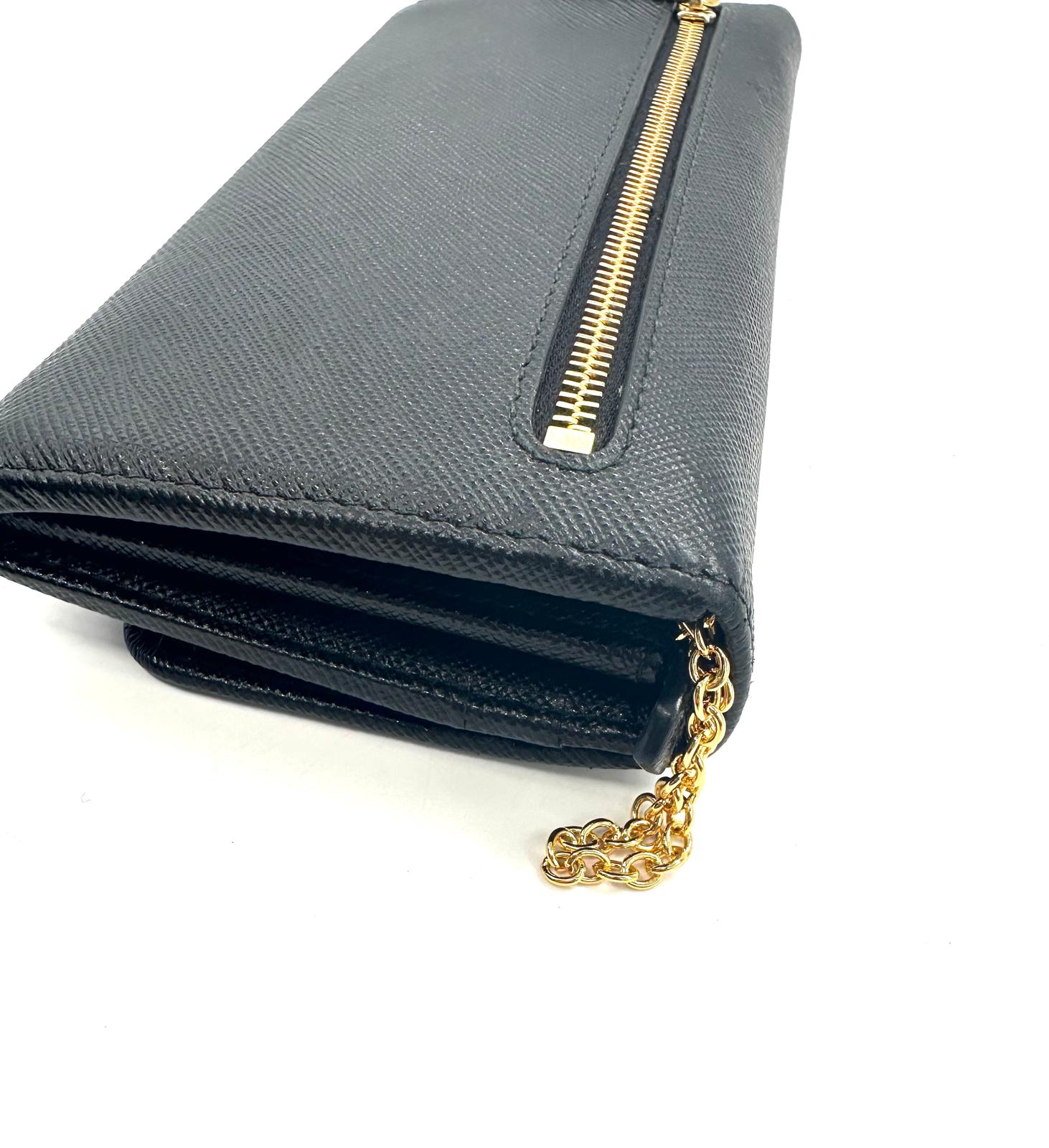 Cartera Prada
