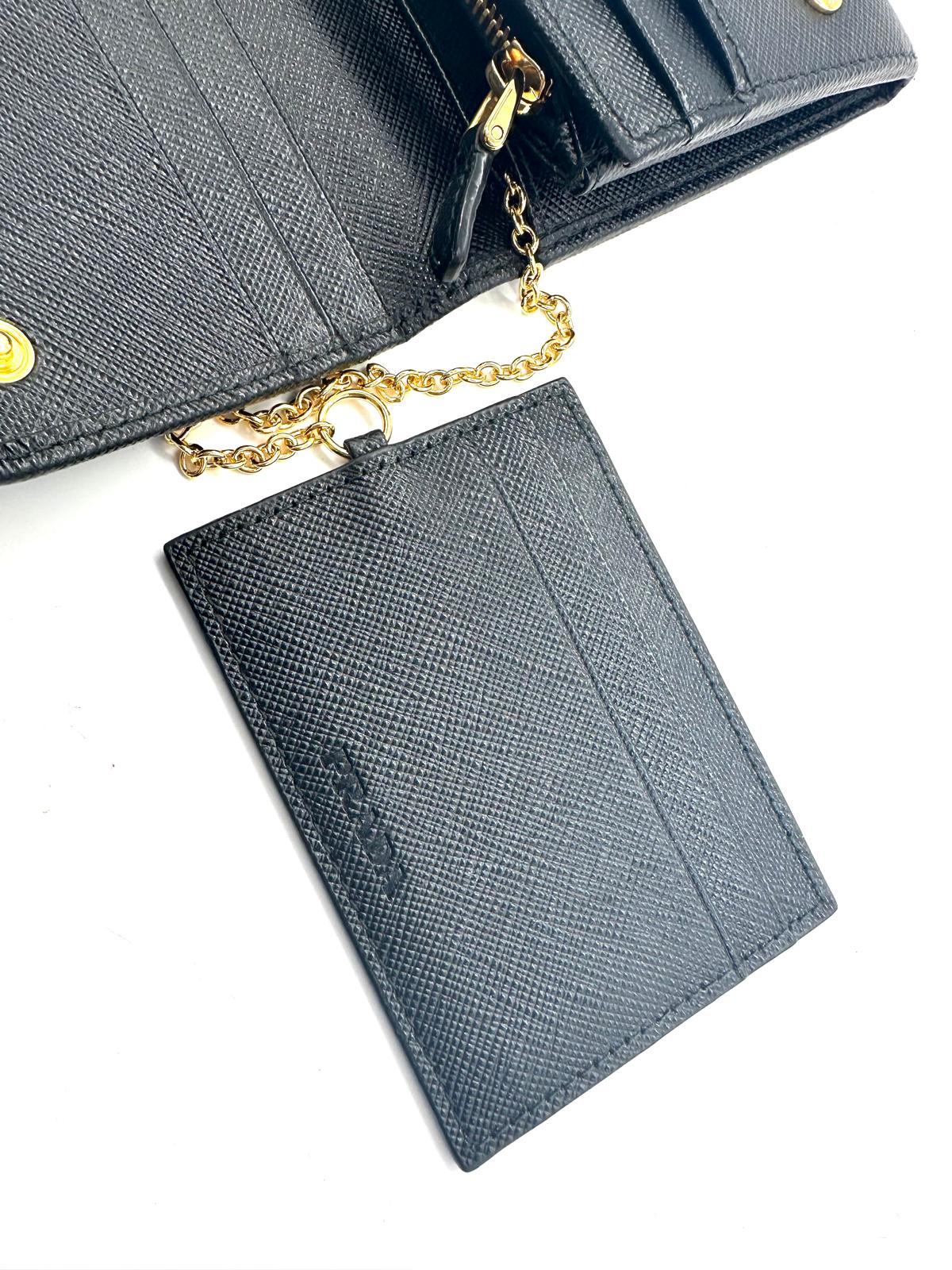 Cartera Prada