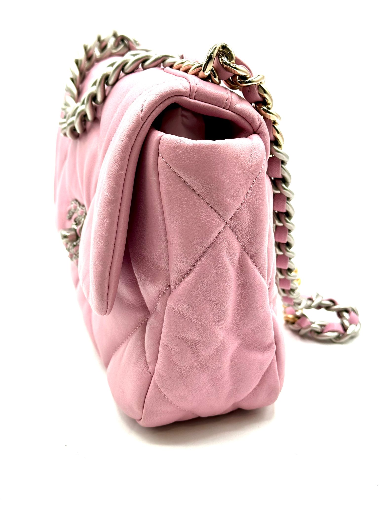 Chanel 19