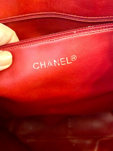 Chanel Tote roja