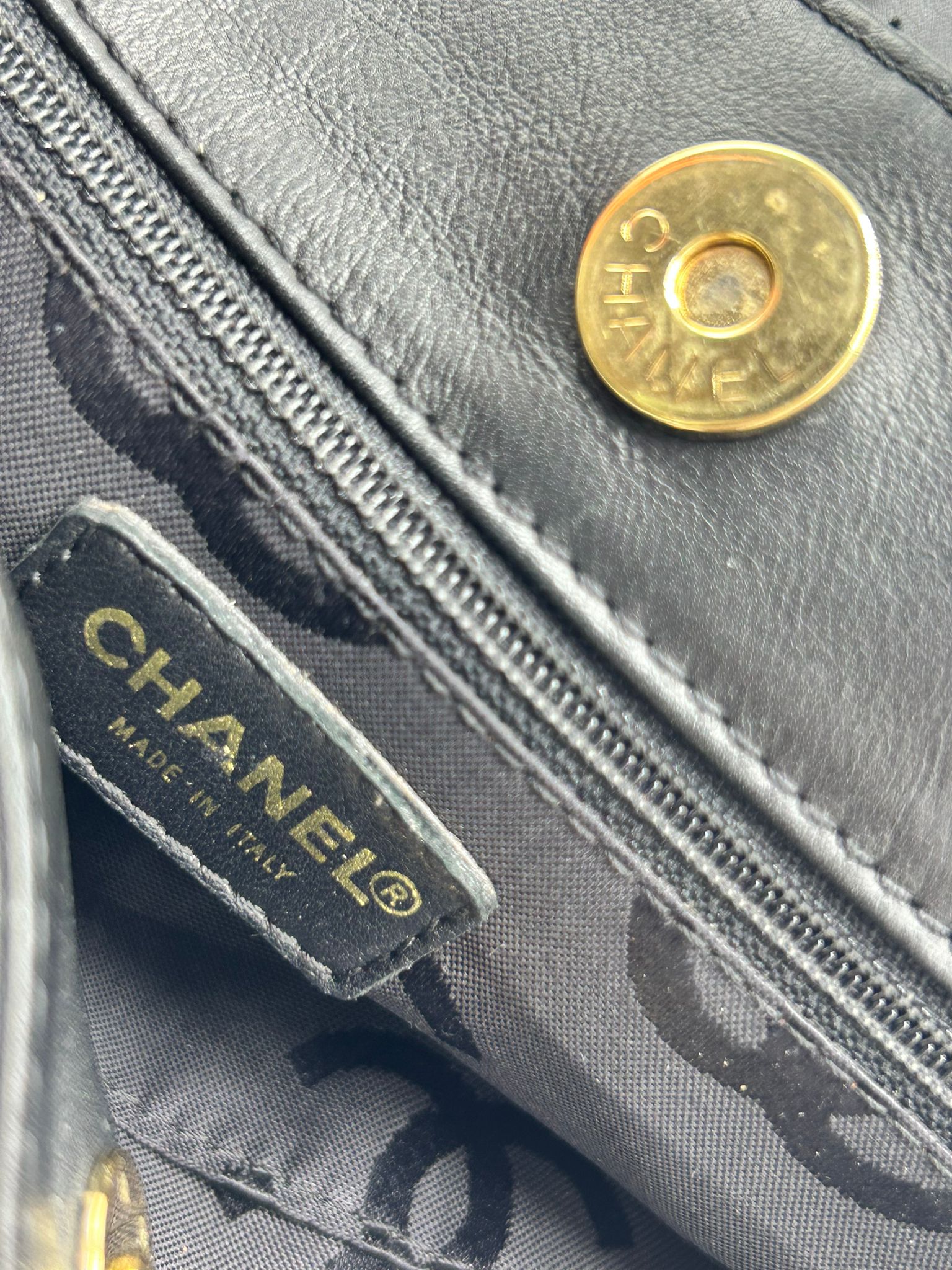 Chanel Wild Stitch cuero negro