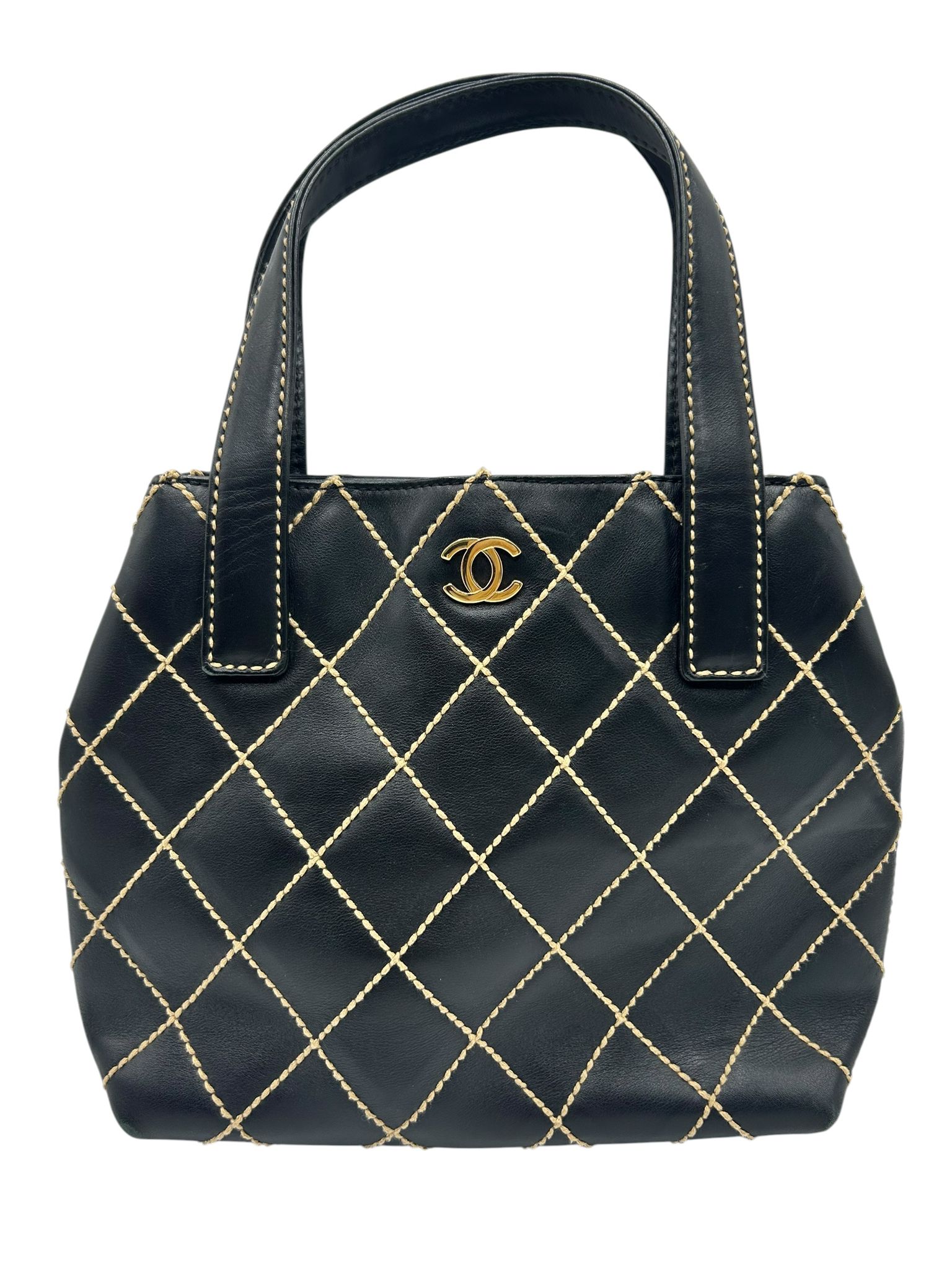 Chanel Wild Stitch cuero negro