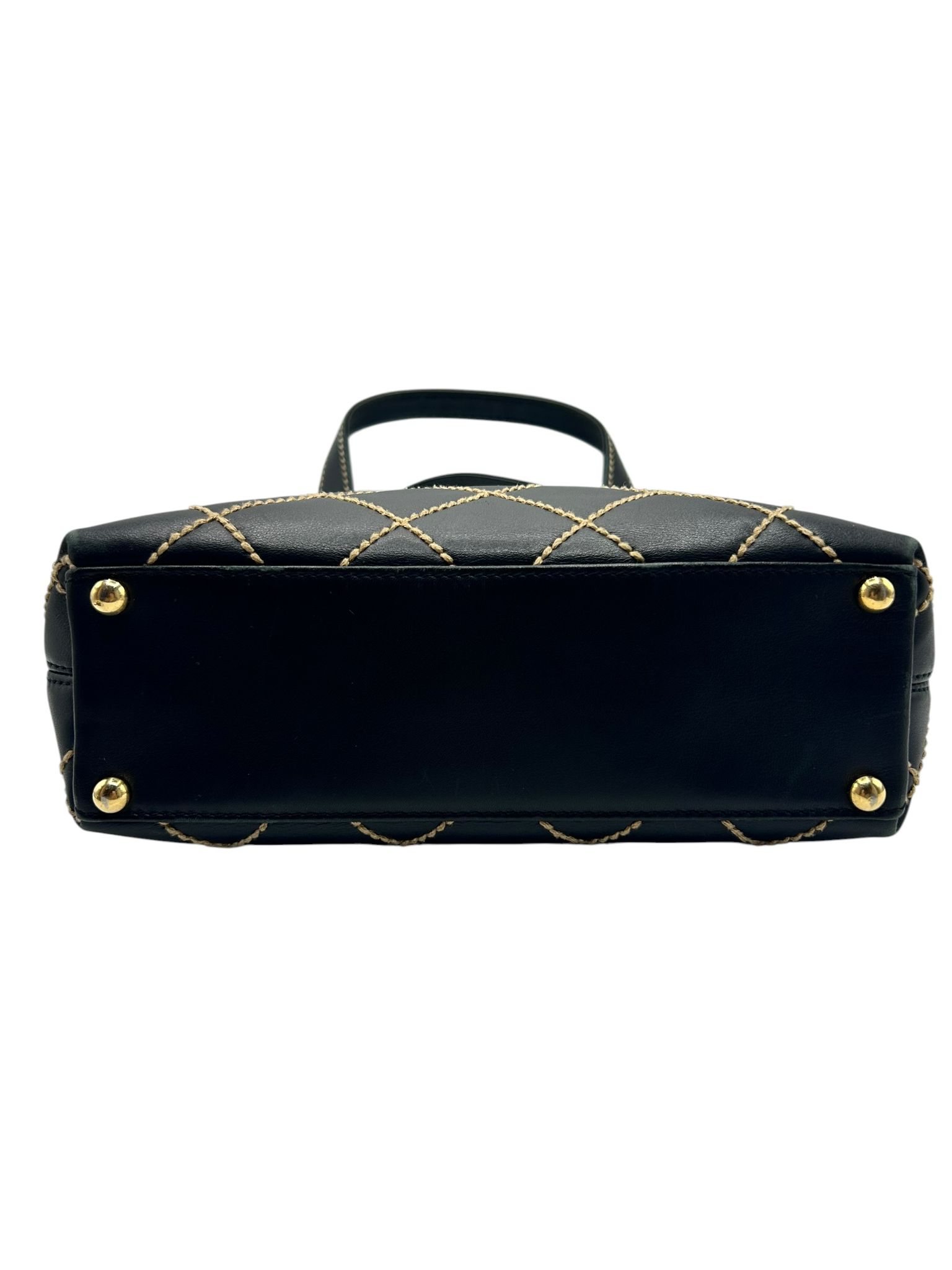 Chanel Wild Stitch cuero negro