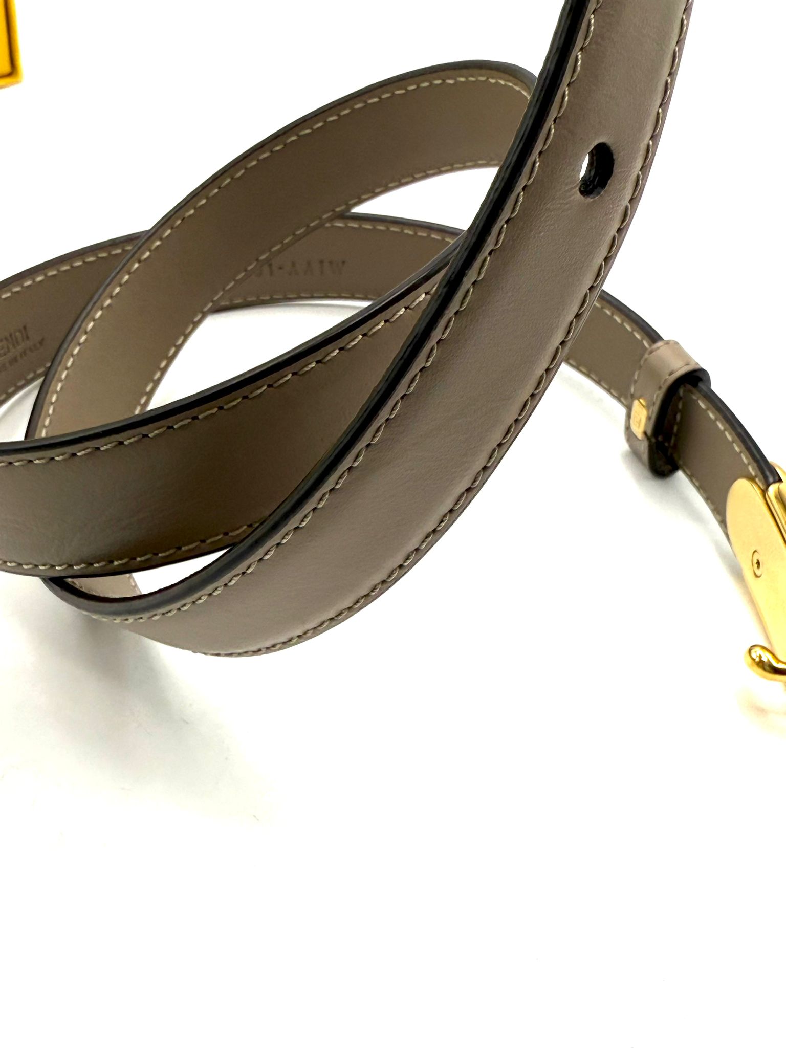 cinturón Fendi Selleria Leather