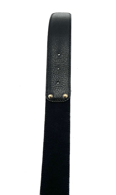 Cinturón Gucci con hebilla G de bambú y lona negra GG