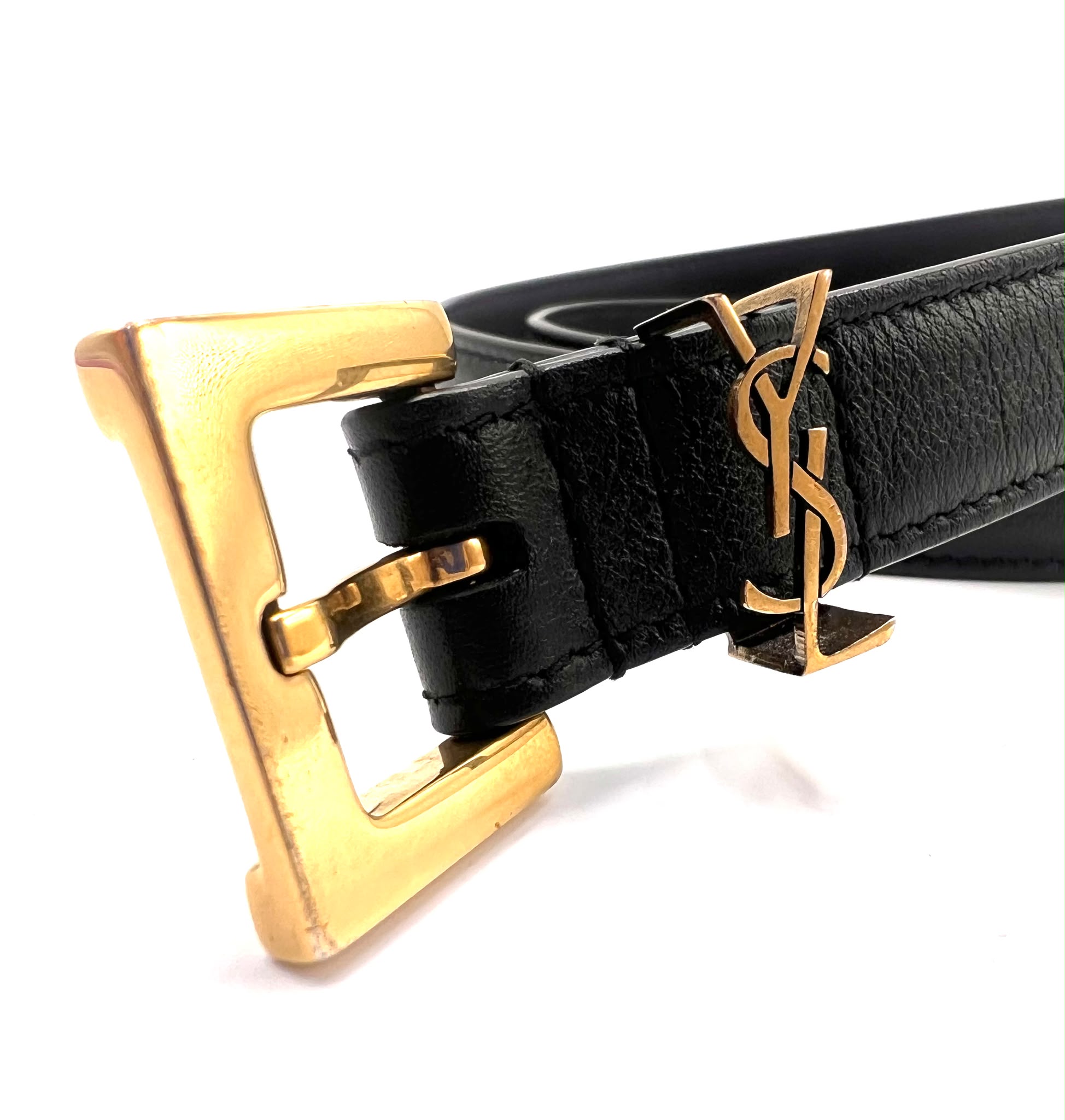 cinturón Saint Laurent (YSL)