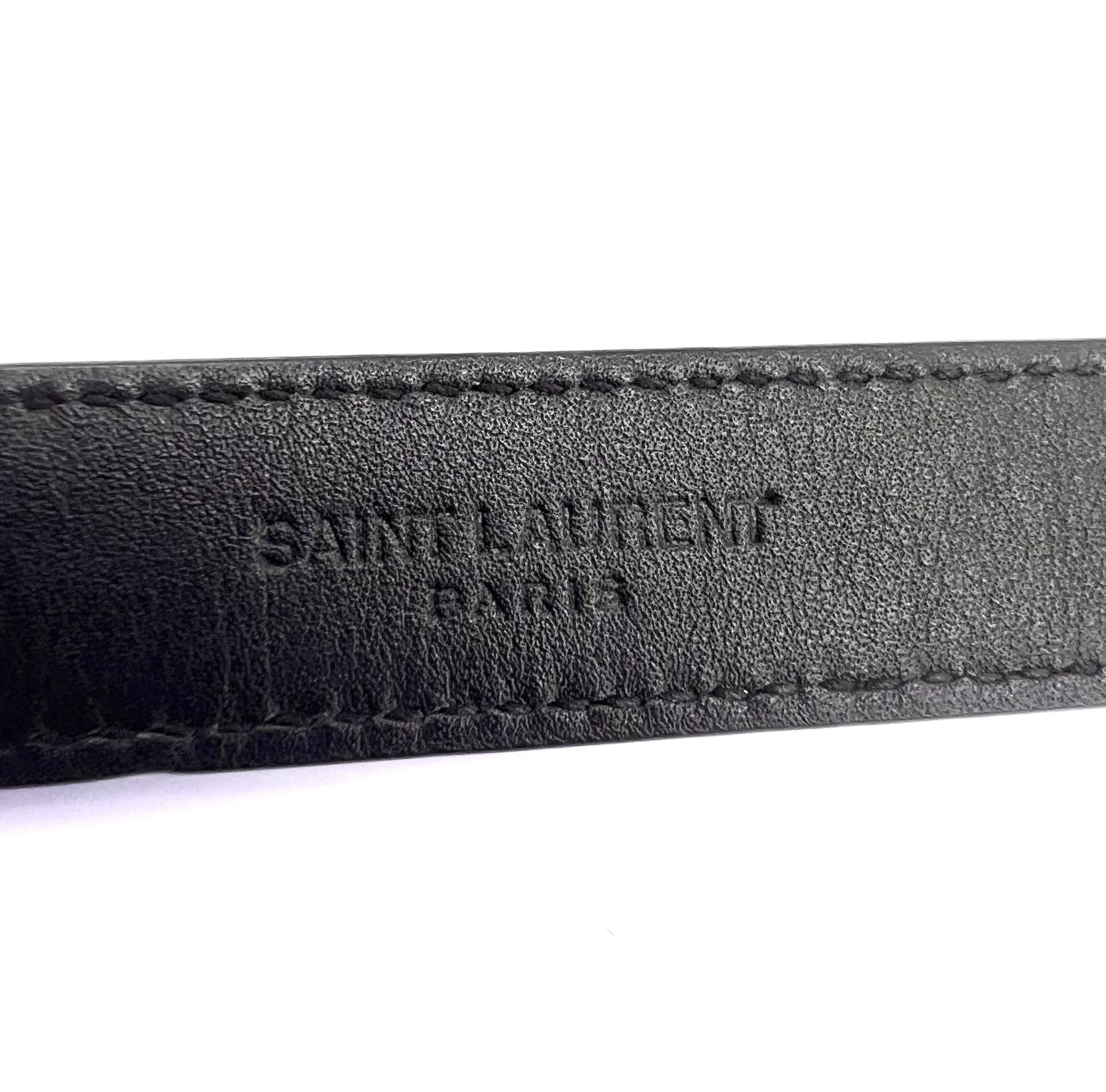 cinturón Saint Laurent (YSL)