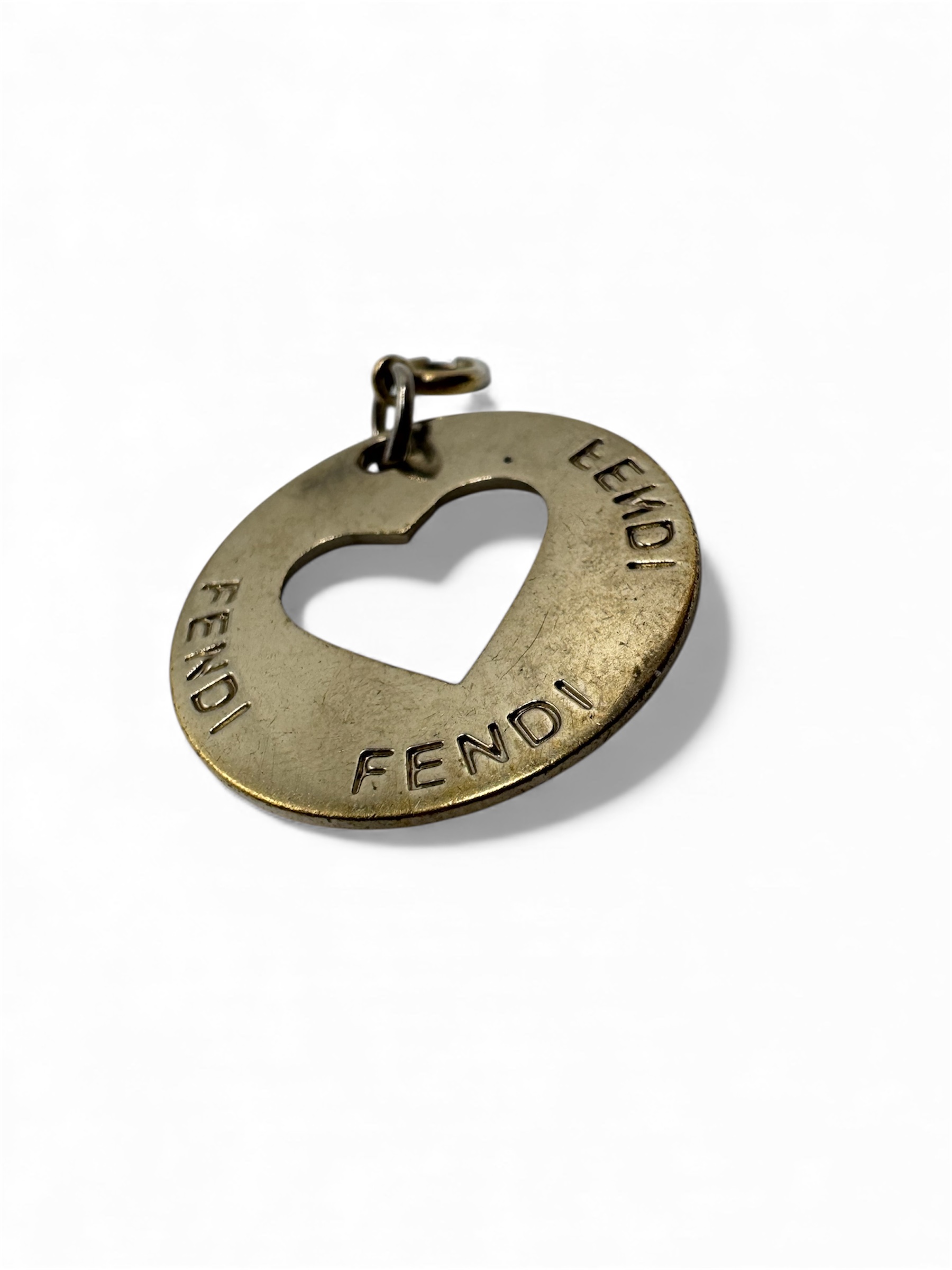 Colgante Fendi con forma de corazón